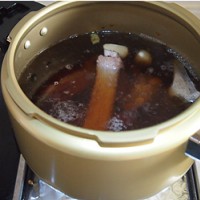 南洋风味肉骨茶的做法 图解2 -->