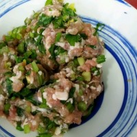 芹菜小馄饨的做法 图解1 -->
