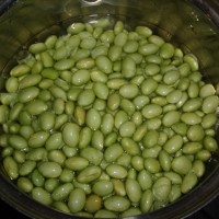 毛豆炒萝卜干的做法 图解2 -->