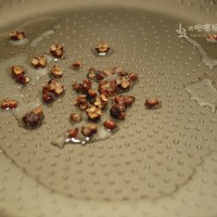 炝拌藕片的做法 图解10 -->