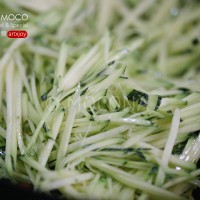 超级简单-炝炒青南瓜的做法 图解4 -->