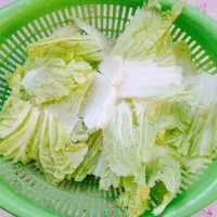 咸猪骨大白菜汤的做法 图解6 -->