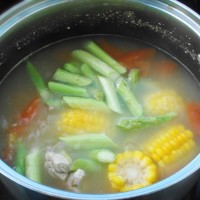芦笋玉米番茄汤的做法 图解5 -->