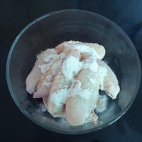 盐焗鸡中翅的做法 图解3 -->