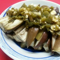 剁椒蒜泥蒸茄条的做法 图解4 -->