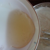 8寸榴莲慕斯蛋糕的做法 图解7 -->