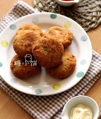【咖喱鸡肉可乐饼】的做法