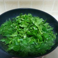 炝拌菊花菜的做法 图解2 -->