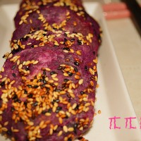 梦幻紫色的健康味道-----紫薯芝麻饼的做法 图解4 -->