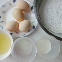 芒果蛋糕卷的做法 图解1 -->