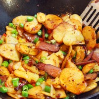 干锅土豆片的做法 图解7 -->