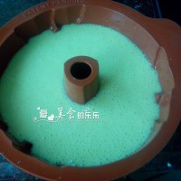传统粤式早茶名点---马拉糕的做法 图解8 -->