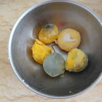 咸蛋黄大肉包的做法 图解8 -->