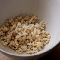 微波炉蒸虾饺的做法 图解1 -->