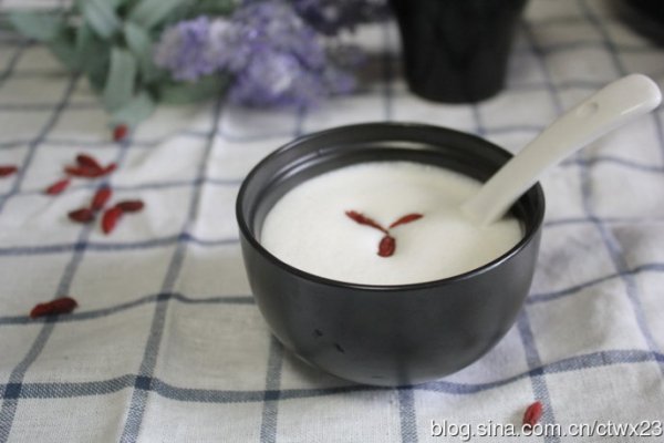 杏仁奶茶的做法