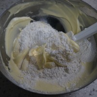 海苔杏仁肉松蛋糕卷的做法 图解5 -->