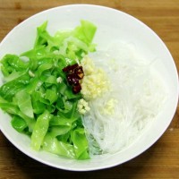 小清新~~莲花白拌粉丝的做法 图解3 -->