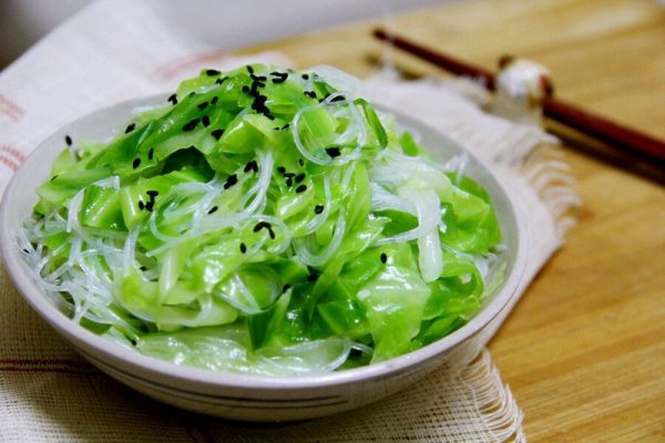 小清新~~莲花白拌粉丝的做法