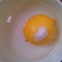 糖渍蜂蜜柠檬的做法 图解2 -->