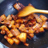 快手晚餐家常红烧肉的做法 图解6 -->