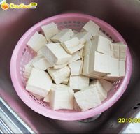 黃金鹽水豆腐的做法 图解1 -->