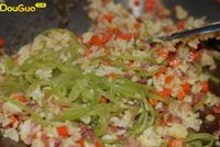 马苏焗培根蛋炒饭的做法 图解6 -->
