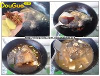 煎鱼不破皮儿——鱼头炖豆腐的做法 图解4 -->