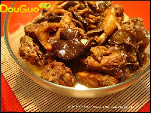小鸡炖蘑菇 的做法