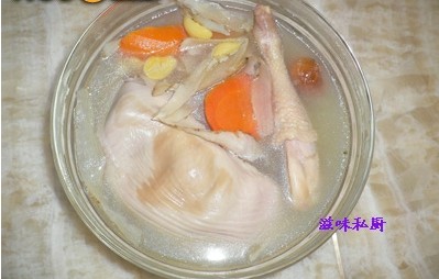 猪肚煲鸡的做法