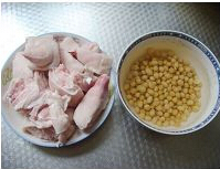 黄豆猪蹄汤的做法 图解1 -->