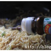 三鲜拌炒方便面的做法 图解4 -->
