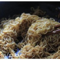 三鲜拌炒方便面的做法 图解5 -->
