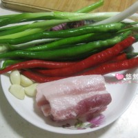 秦椒小炒肉的做法 图解1 -->
