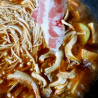 韩式肥牛鲜虾锅的做法 图解9 -->
