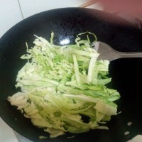 孜然包菜炒面的做法 图解4 -->