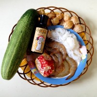 魔芋鲜虾沙拉的做法 图解1 -->