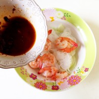 魔芋鲜虾沙拉的做法 图解9 -->