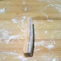 手工彩虹蝴蝶面的做法 图解5 -->