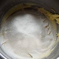 #特百惠龙卷风佳作#糖霜小鱼饼干的做法 图解4 -->
