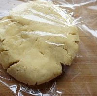 #特百惠龙卷风佳作#糖霜小鱼饼干的做法 图解6 -->