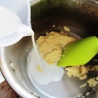 #特百惠龙卷风佳作#萌兔子彩绘蛋糕卷的做法 图解4 -->