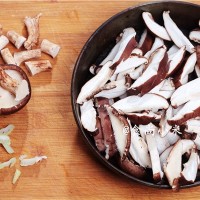 冬荫功香菇的做法 图解1 -->