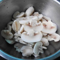 奶油蘑菇浓汤的做法 图解1 -->