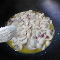奶油蘑菇浓汤的做法 图解6 -->