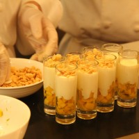 名店名厨香芒青柠慕斯~的做法 图解16 -->