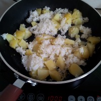 葱香土豆饭的做法 图解6 -->