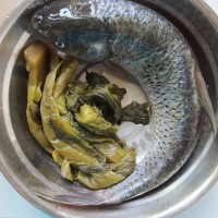 激起味蕾的酸辣开胃菜——泡椒酸菜鱼的做法 图解1 -->