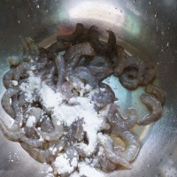 鲜虾芹菜大馄饨 的做法 图解2 -->