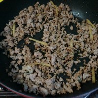 咖喱肉末土豆的做法 图解1 -->