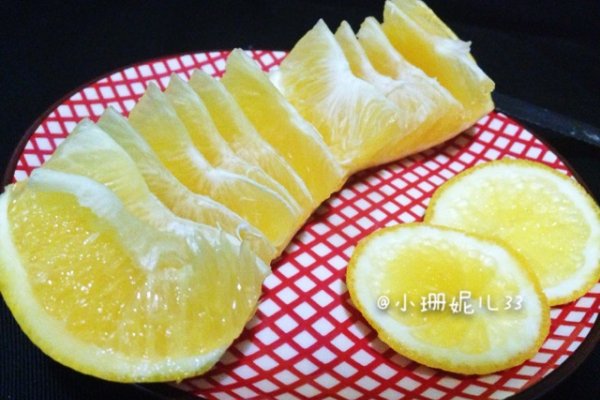 两种方法巧剥橙子的做法